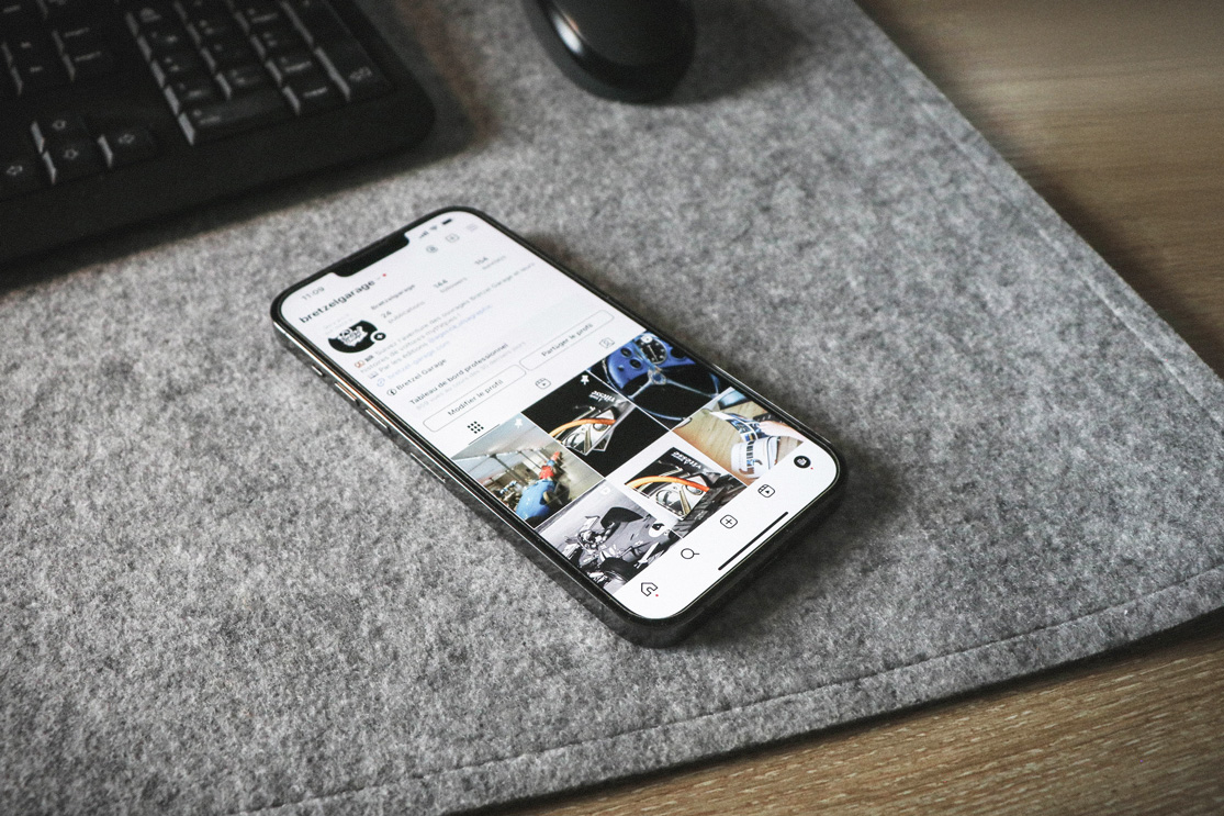 reseaux sociaux comunication digital bretzel garage