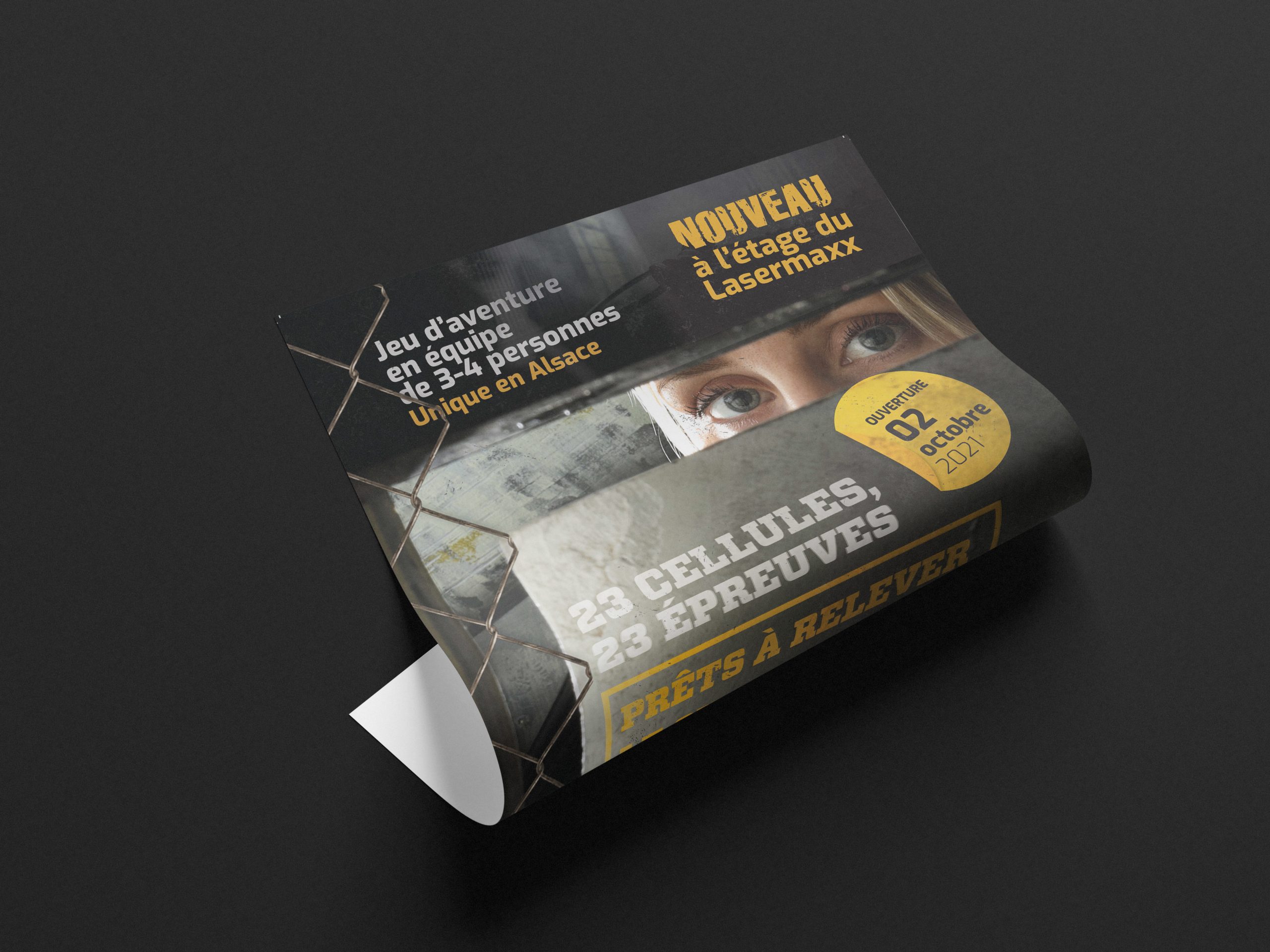 Curved Poster Mockup 1 Curved Poster Mockup 1